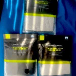 3 Banana Republic Boxer Briefs New in Package Size Large Navy , Black,  Gray 75$